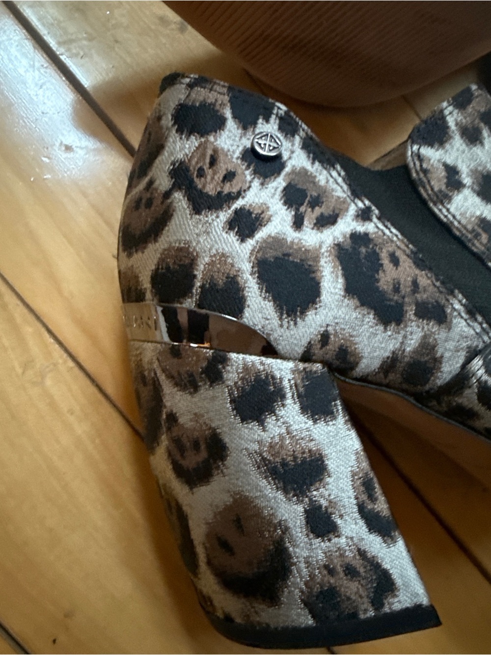 Maxinee Leopard Print Booties - Picture 3 of 7